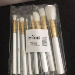 Terre Mere 8 piece brush set